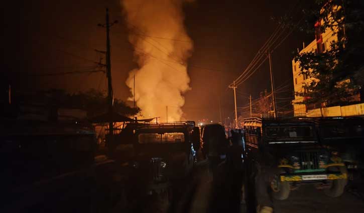 খাগড়াছড়ির লারমা স্কয়ারে ফের আগুন